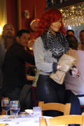 th_90068_RihannaatDaSilvanoRestaurantinNYC28.9.2010_70_122_14lo.jpg